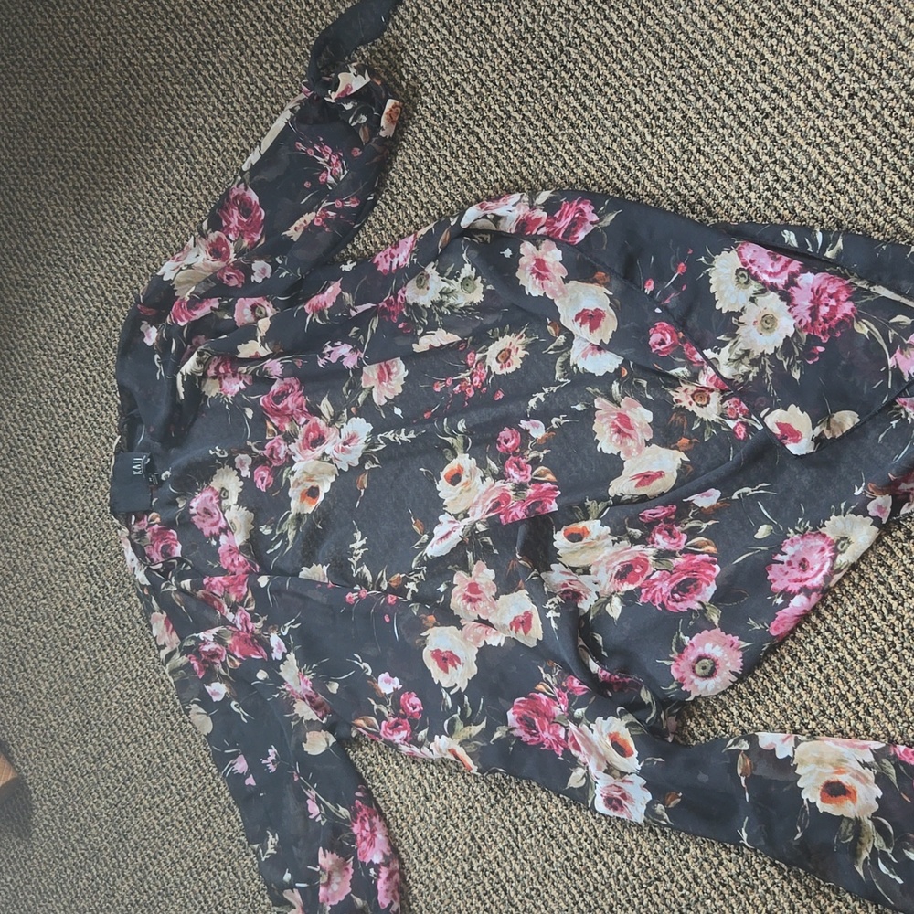Kaii floral asymmetric hem sheer lightweight coverup kimono